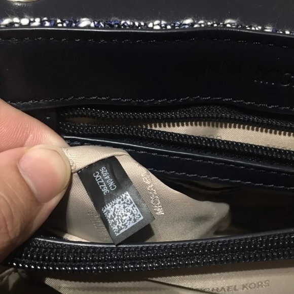 Michael Kors handbag - Picture 9 of 9